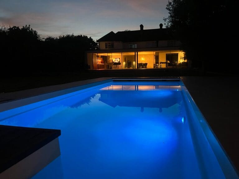 Saturn 9.7m pool with electric cover