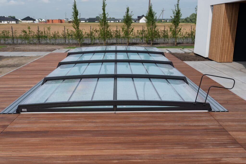 Gravity Pool Enclosure